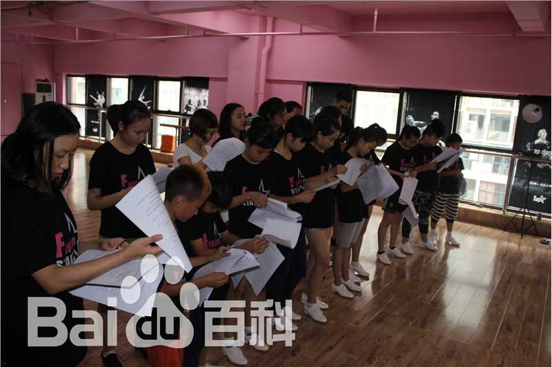 陈童(Charlie)平日教学花絮壁纸壁纸