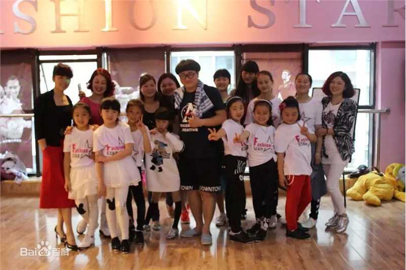 陈童(Charlie)平日教学花絮壁纸壁纸