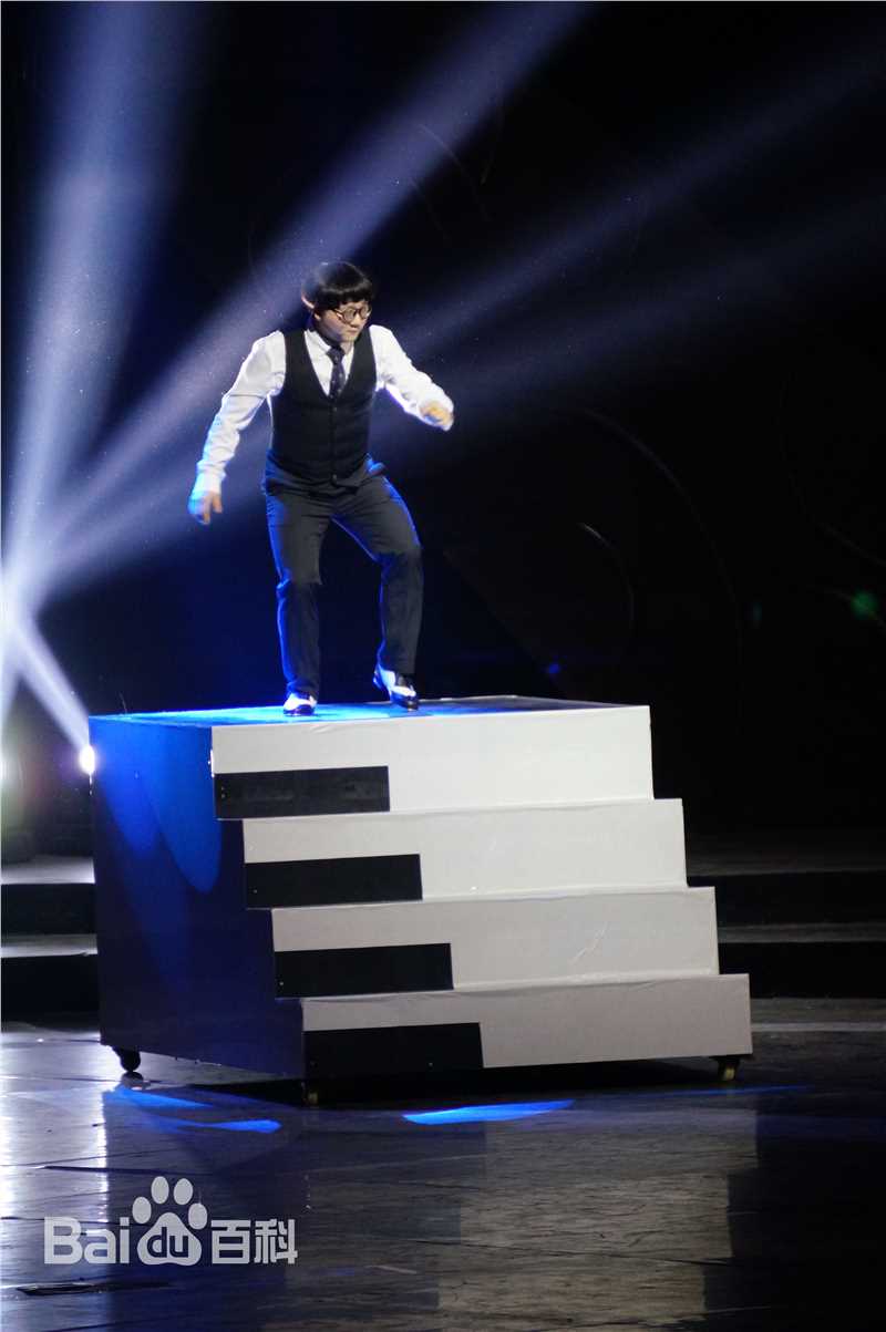 陈童(Charlie)重庆卫视春晚壁纸壁纸