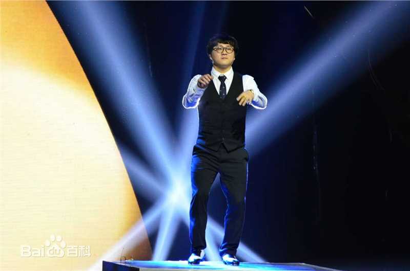 陈童(Charlie)重庆卫视春晚壁纸壁纸