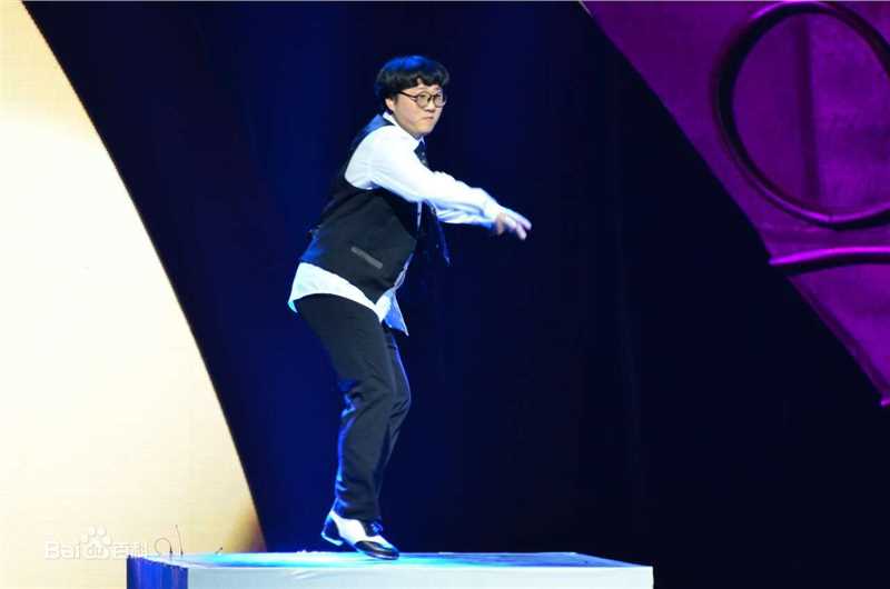 陈童(Charlie)重庆卫视春晚壁纸壁纸