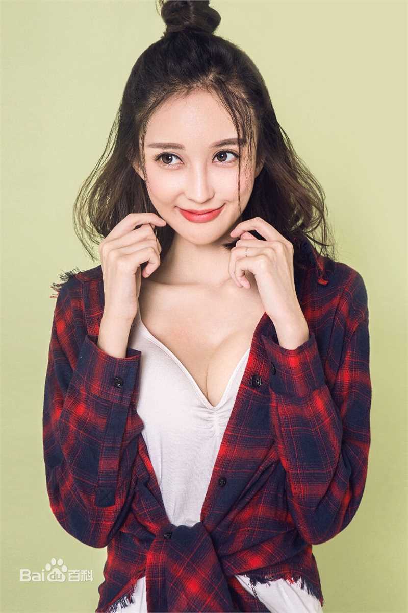 最优质曲昱曈生活照