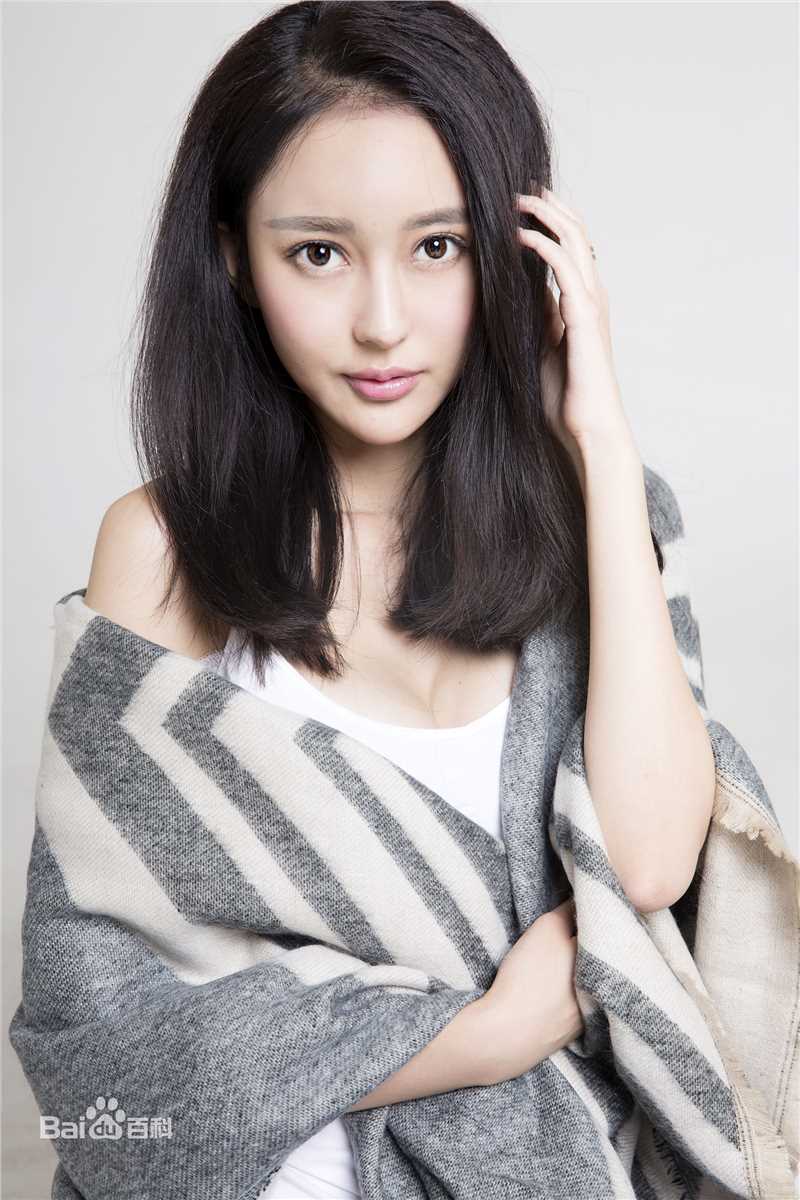 最新曲昱曈性感图片