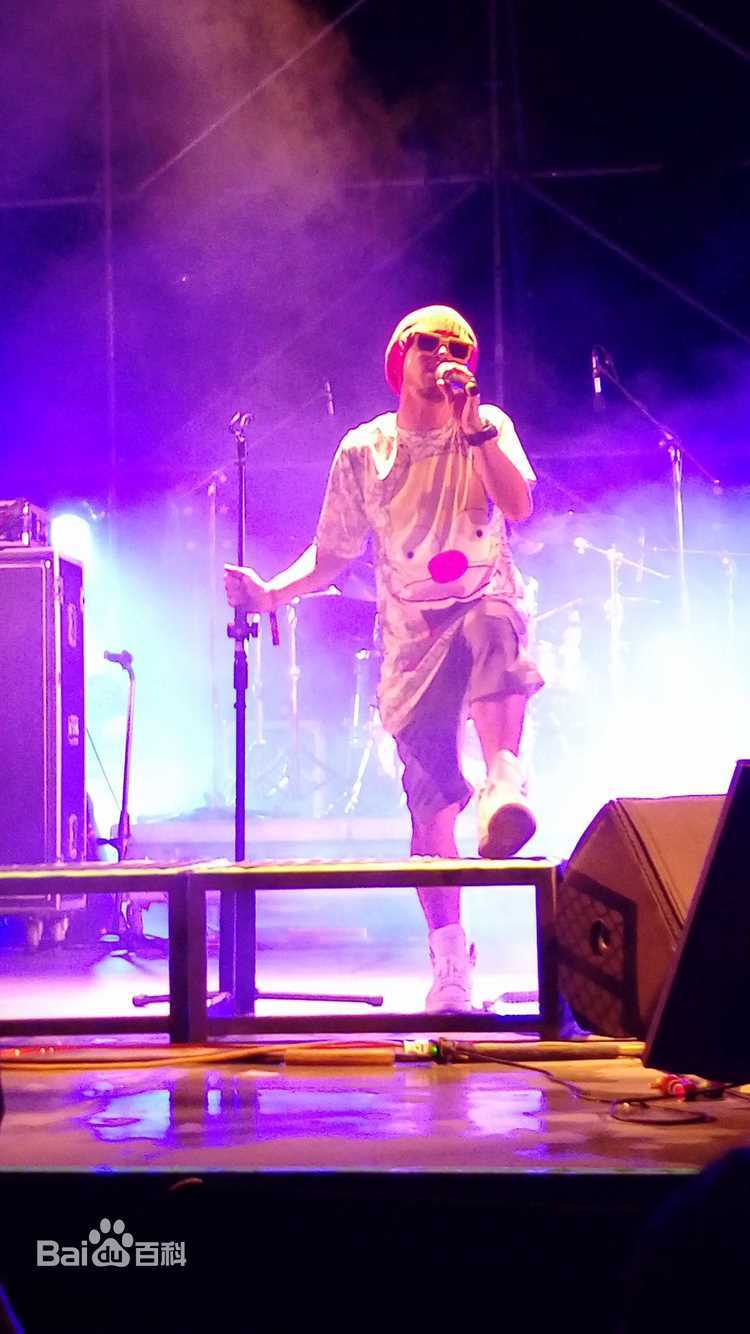 黄明志前后照片