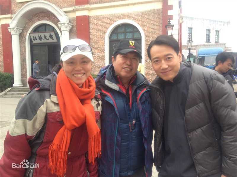 最新刘娟在《寻路》工作照中的图集