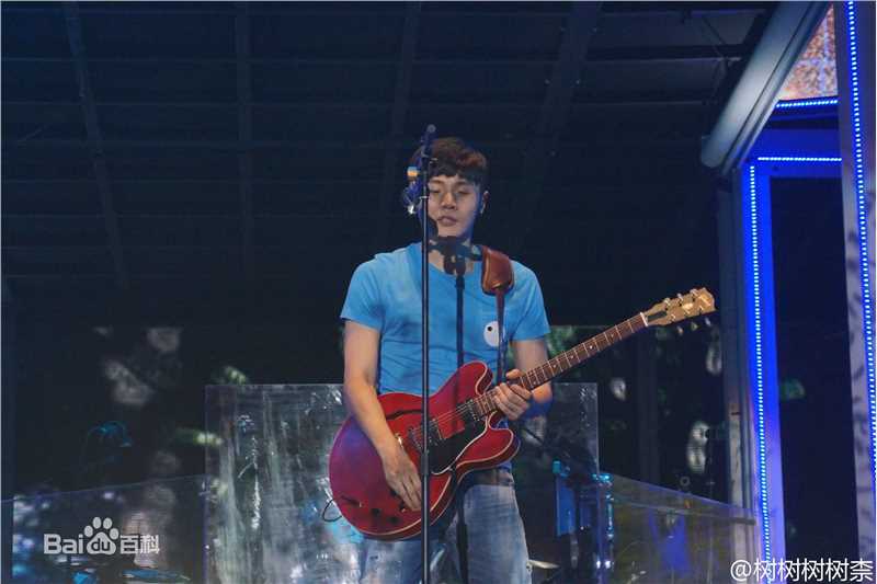 李荣浩(Youngho Lee / Ronghao Li)天生演唱会图片图册