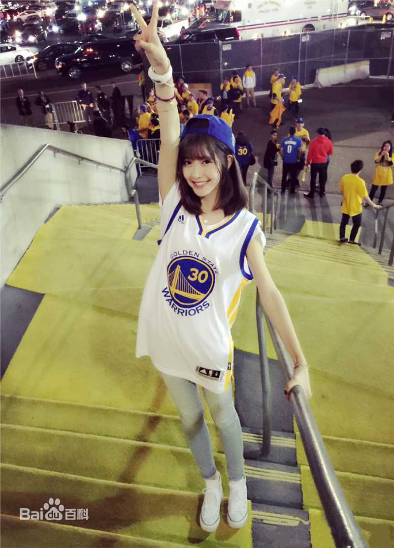 李梦颖(Aggiem)个人相册生活照