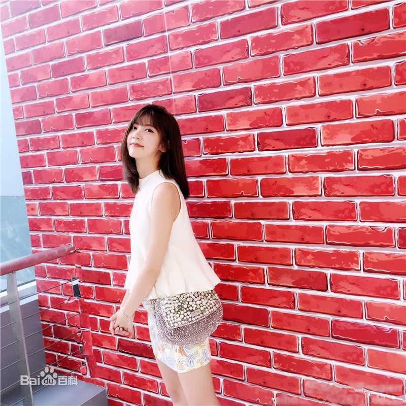 李梦颖(Aggiem)个人相册生活照