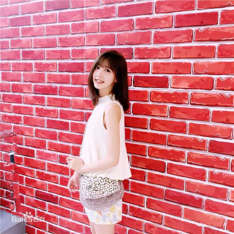 李梦颖(Aggiem)个人相册生活照