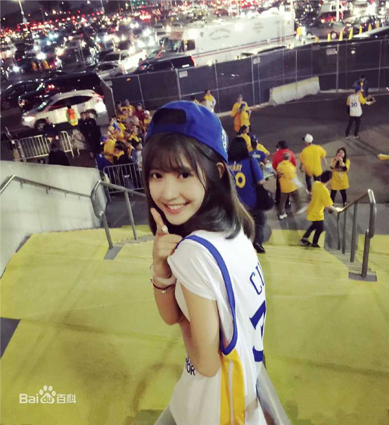 李梦颖(Aggiem)个人相册生活照