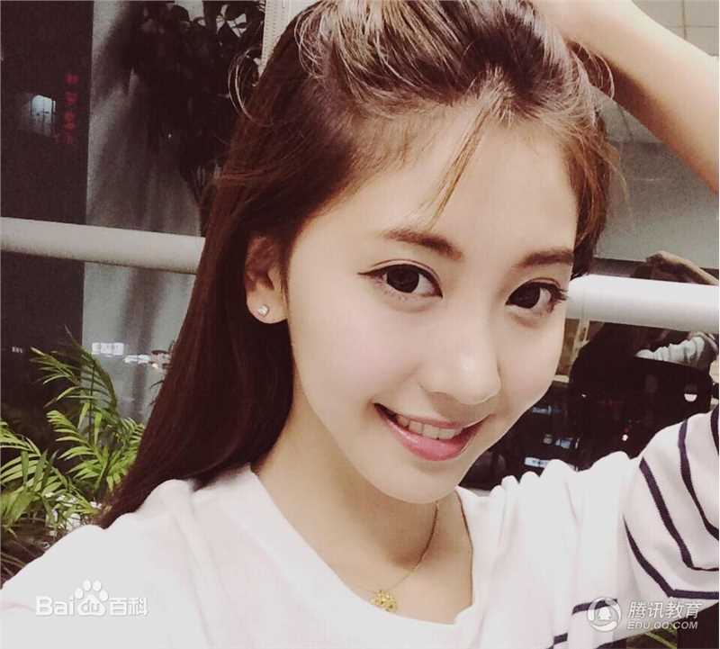 李梦颖(Aggiem)个人相册生活照