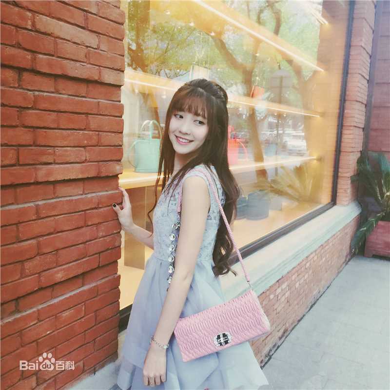 李梦颖(Aggiem)前后照片