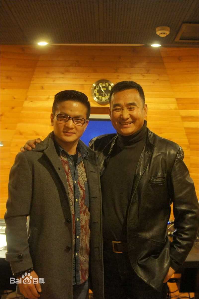 王岗岗与谭晶图片图册