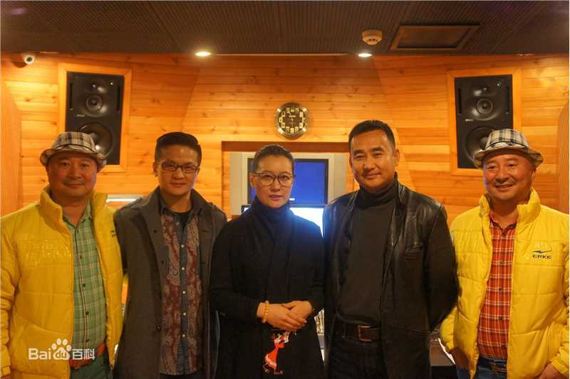 王岗岗与谭晶图片图册