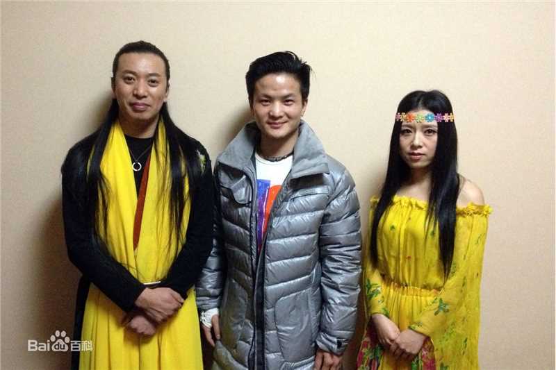 王岗岗活动合影生活照相册