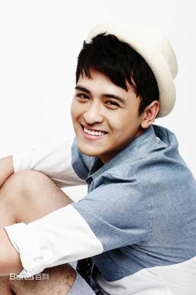 应岱臻(AlexChen)最新壁纸