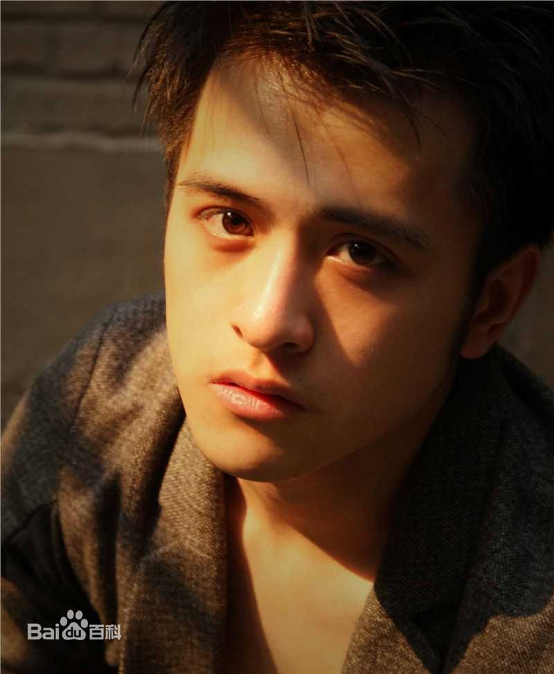 应岱臻(AlexChen)最新壁纸