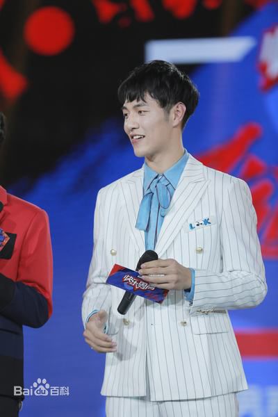 高清杨业明(Leo)在《2017快乐男声》发布会中的图集