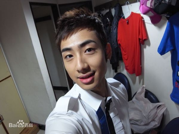 江韦良生活照壁纸壁纸