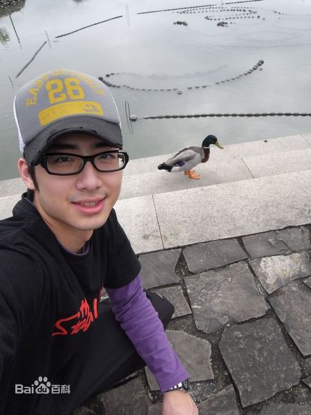 江韦良生活照壁纸壁纸