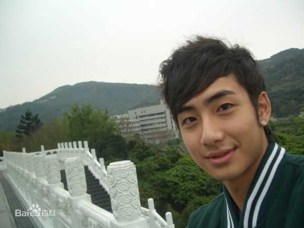 江韦良生活照壁纸壁纸