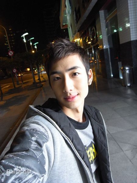 江韦良生活照壁纸壁纸