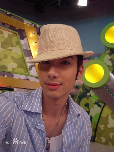 江韦良生活照壁纸壁纸