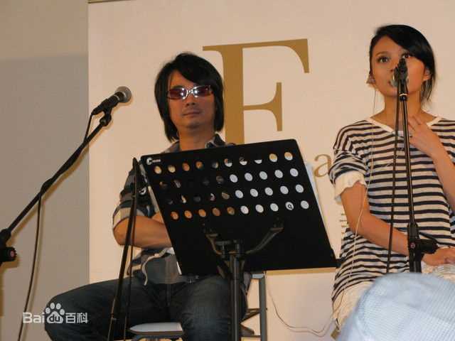 詹雯婷(Faye Chan)与Ian合作性感图片图集