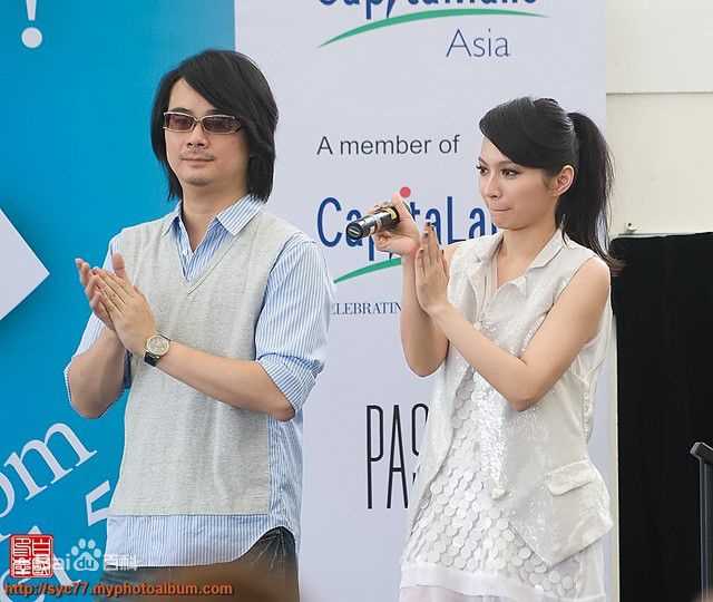 詹雯婷(Faye Chan)与Ian合作性感图片图集