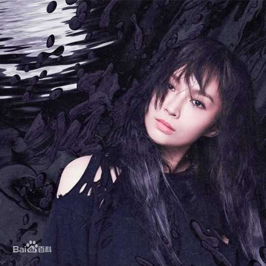 最优质詹雯婷(Faye Chan)在《小太空》专辑中的相册