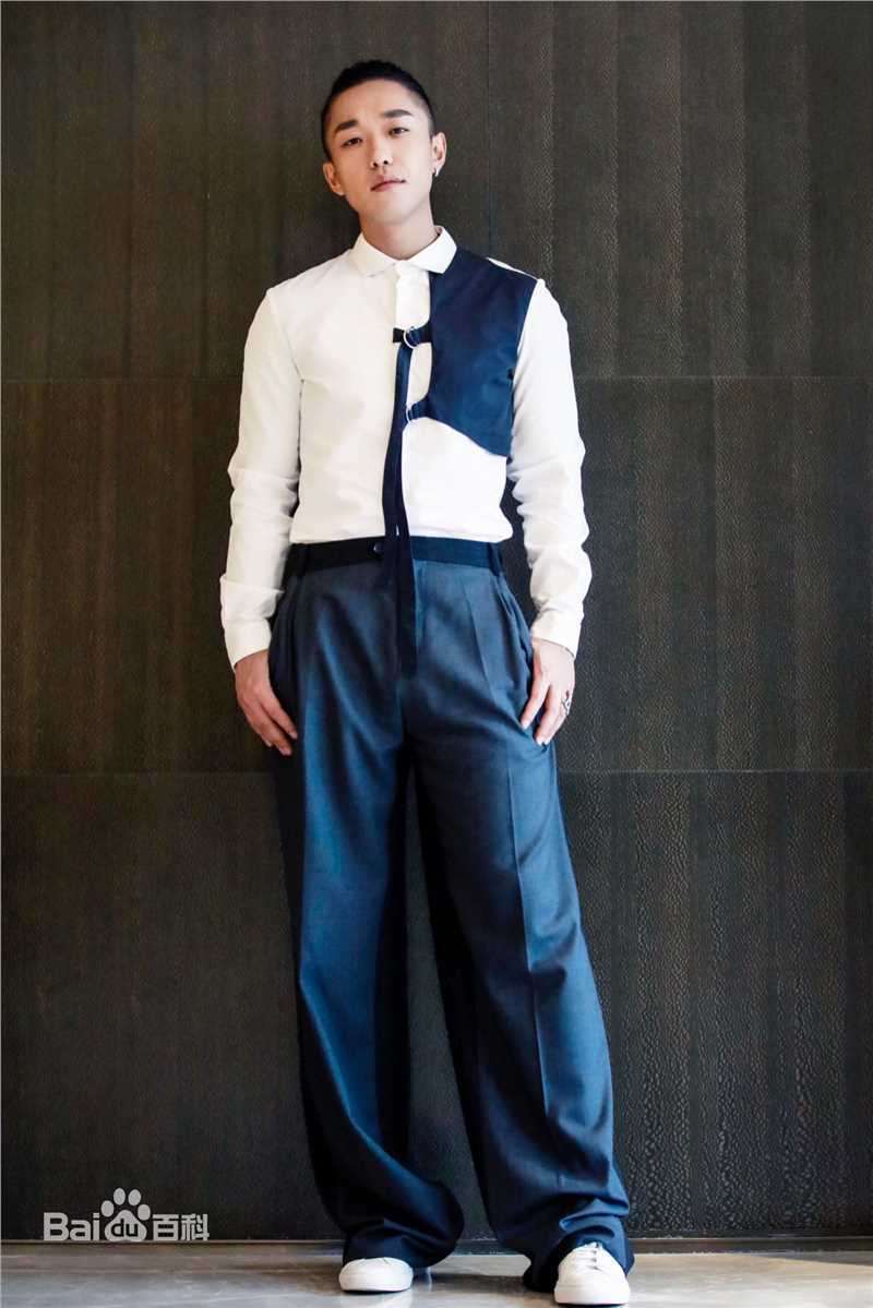 孟阿赛爱奇艺世界大会图册