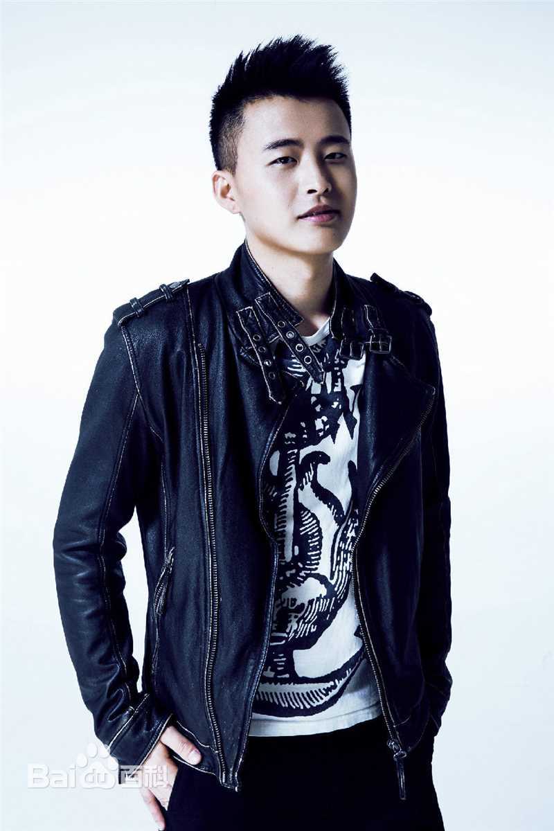 周壬行(Mi)演员周密形象照素颜照相册