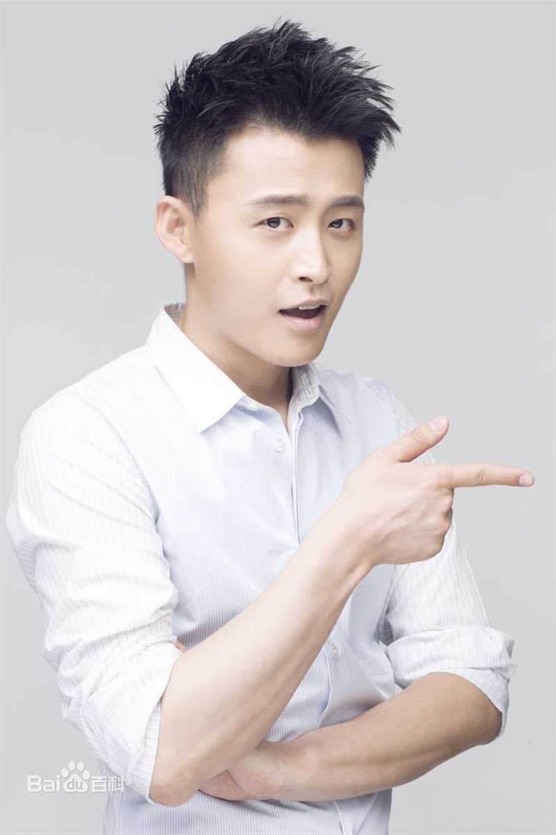 周壬行(Mi)演员周密形象照素颜照相册