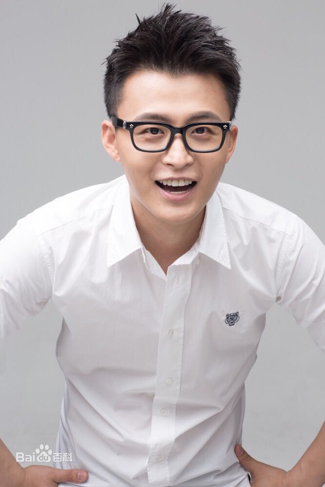 周壬行(Mi)演员周密形象照素颜照相册