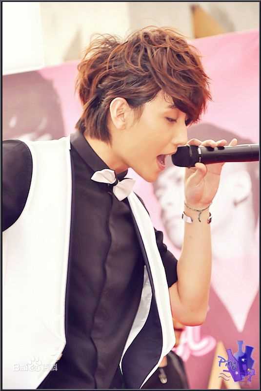 赵泳鑫(Steelo)舞台照前后照片