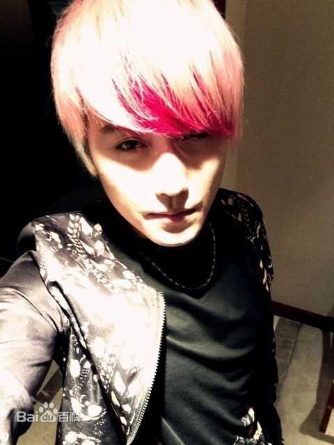 赵泳鑫(Steelo)生活照前后照片