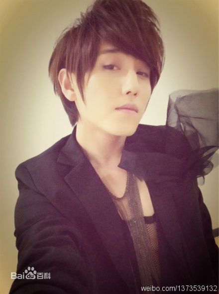 赵泳鑫(Steelo)生活照前后照片