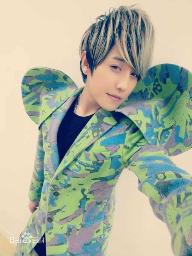 赵泳鑫(Steelo)生活照前后照片