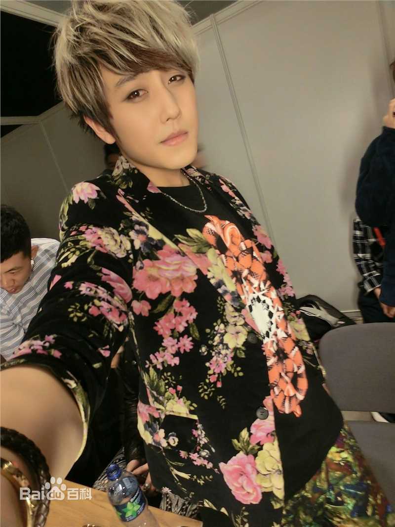 赵泳鑫(Steelo)生活照前后照片