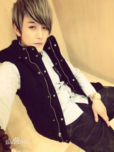 赵泳鑫(Steelo)生活照前后照片