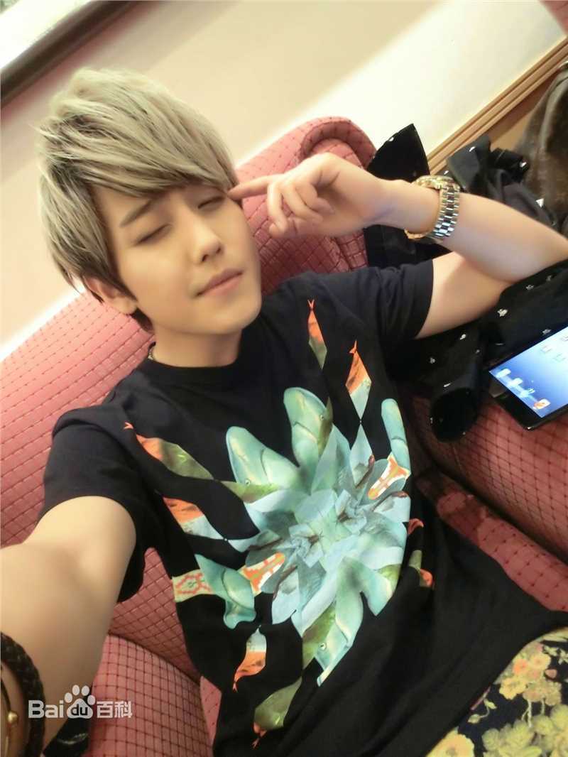 赵泳鑫(Steelo)生活照前后照片