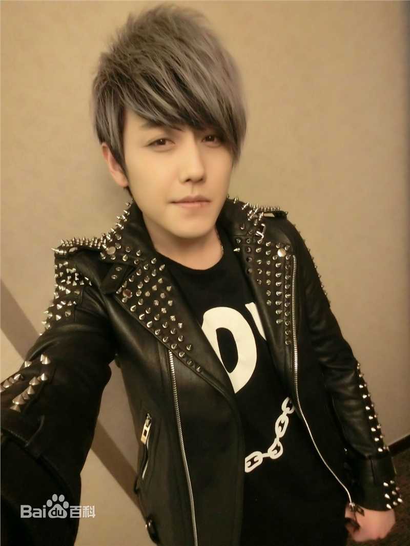 赵泳鑫(Steelo)生活照前后照片