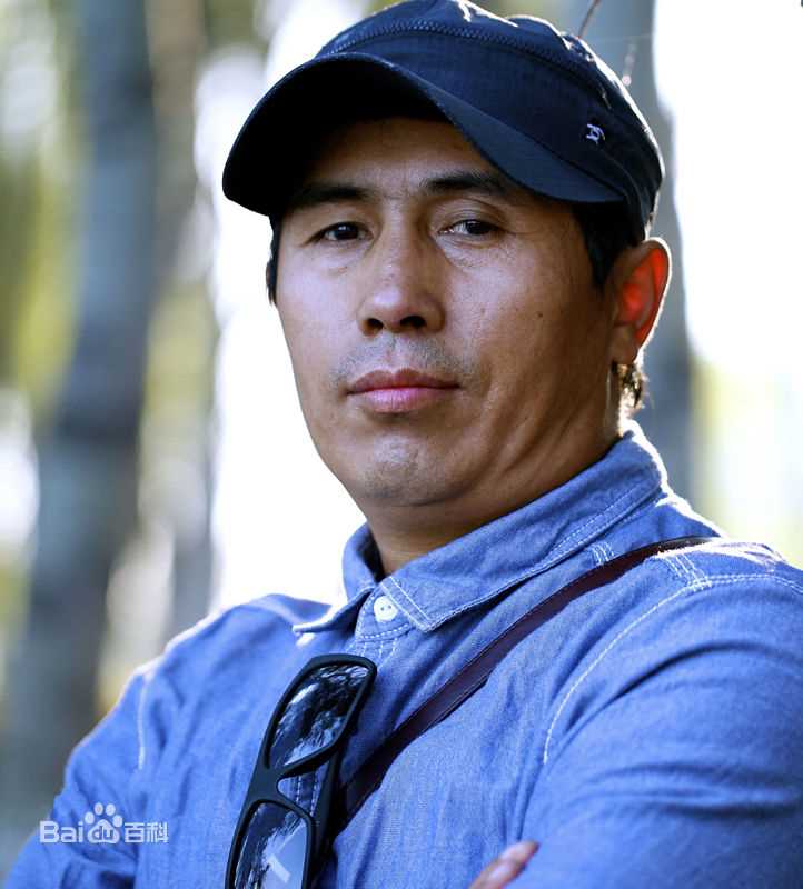 最新范英伟性感图片