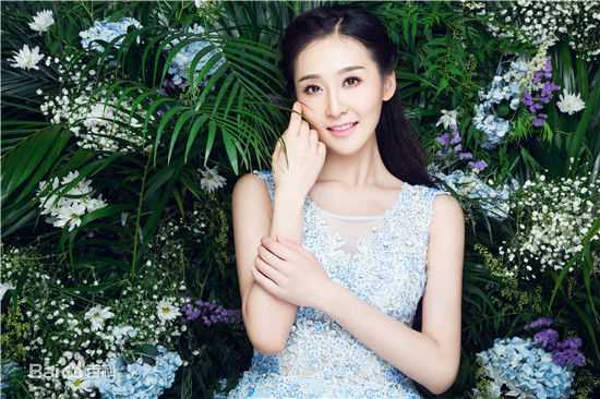 钱璇(Molly)繁花似锦  美轮美奂宛如仙子前后照片