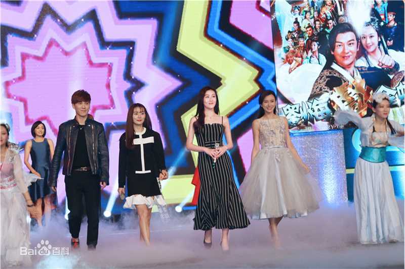 最全钱璇(Molly)在山东卫视《刘海戏金蟾》首映礼中的壁纸