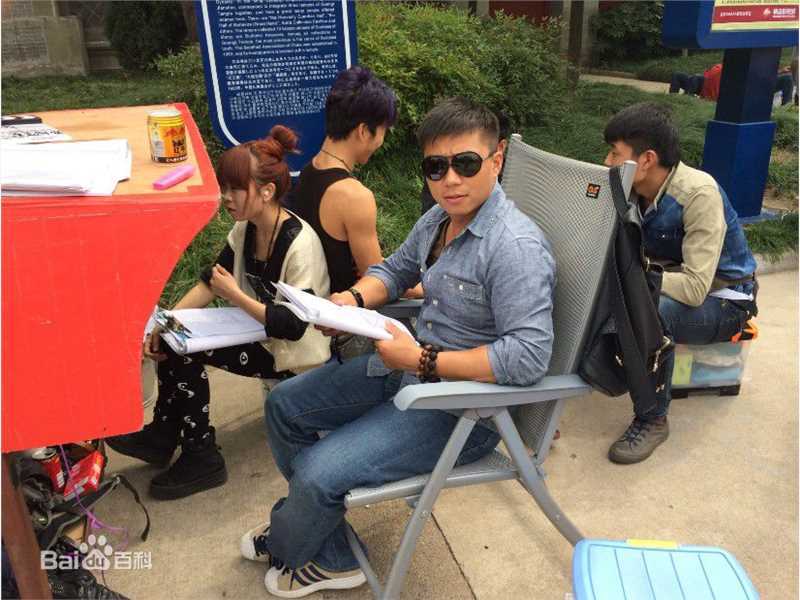 王红军人物图片前后照片