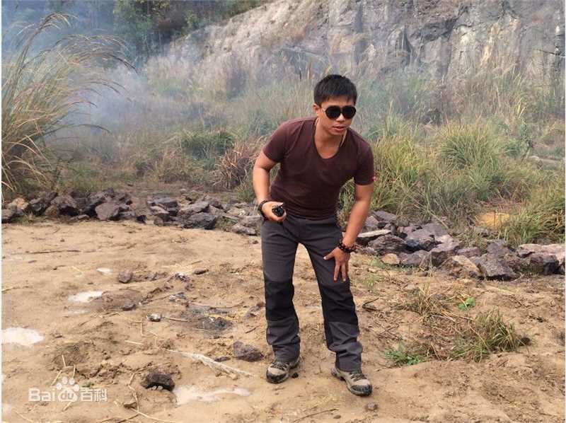 王红军人物图片前后照片