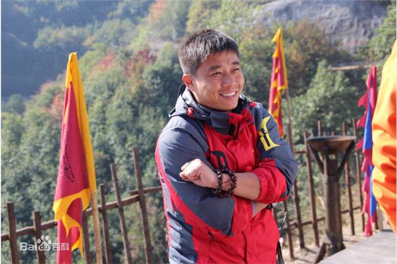 王红军人物图片前后照片