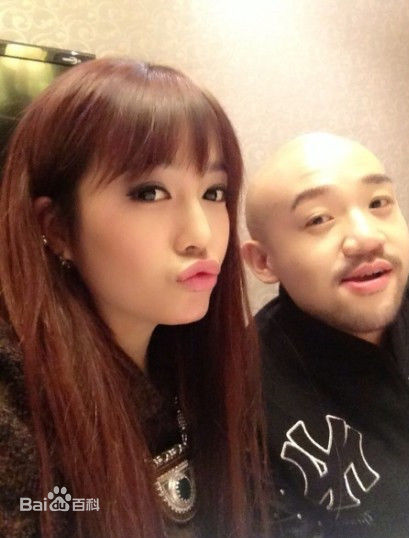 赵露生活照性感图片图集