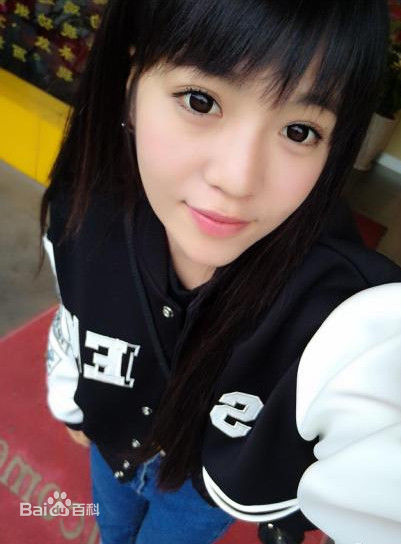 赵露生活照性感图片图集